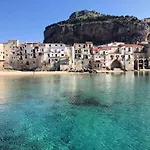 Fabiene Familyholidays 公寓 切法卢