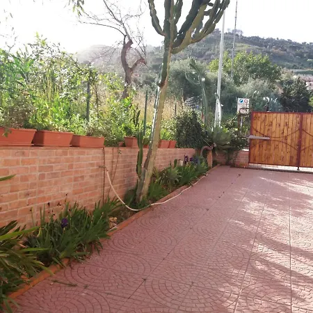 Fabiene Familyholidays Apartamento *